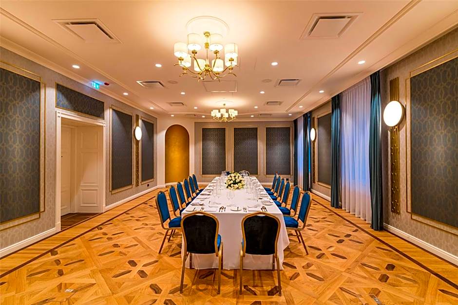 Hotel Saski Krakow Curio Collection by Hilton