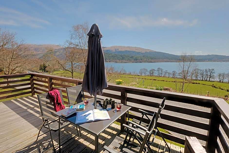 Appin Holiday Homes -Caravans, Lodges, Shepherds Hut and Train Carriage stays