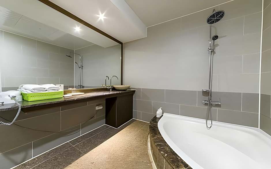 Ansan Seowon Tourist Hotel