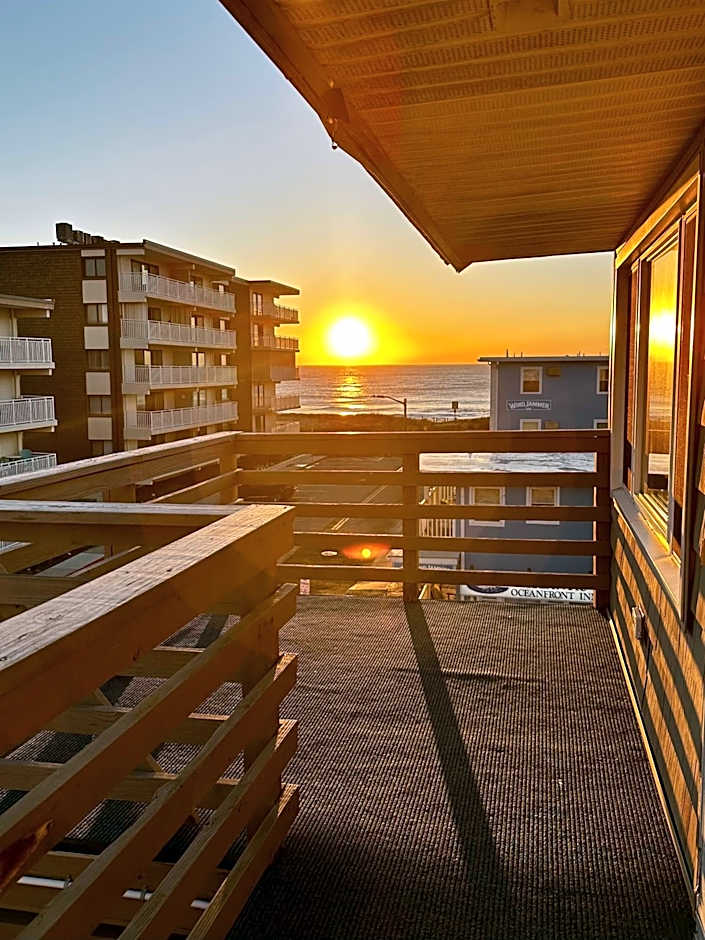 Ocean Block Condo 100 Steps From the Beach