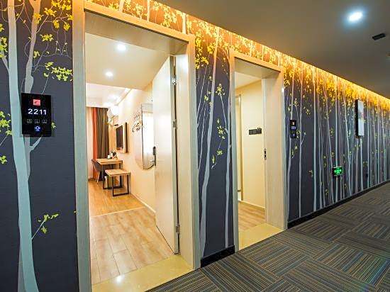 Junyi Hotel (Ningbo Railway Station)