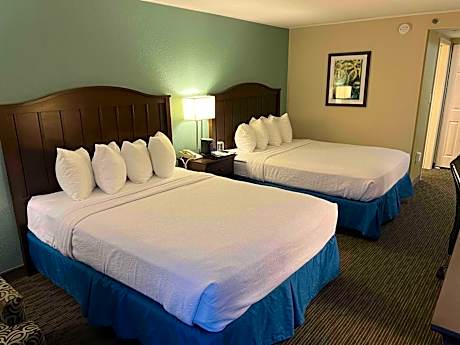 Queen Room with Two Queen Beds - Non-Smoking/Pet Friendly