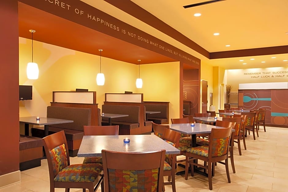 Holiday Inn Saint Louis-Fairview Heights, an IHG Hotel