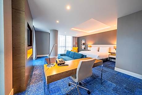 Corner Suite