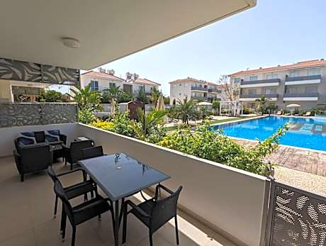 Violetta Apartment, Ground Floor Pool View