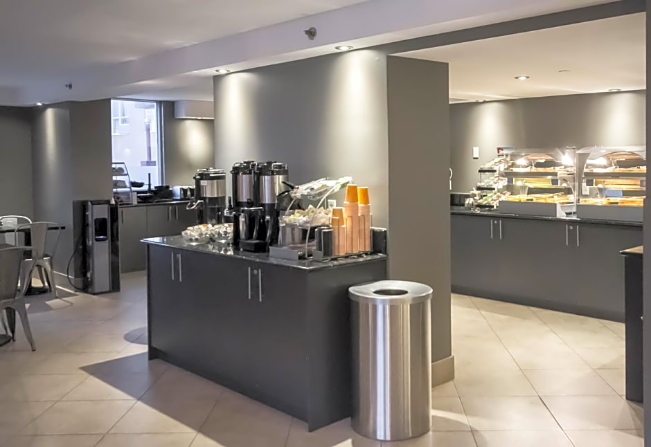 Hotel Faubourg Montreal Centre Ville Downtown