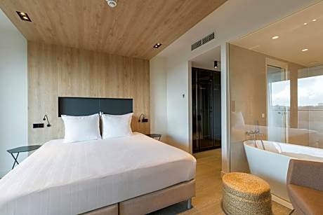 Corner Suite 1 King Bed