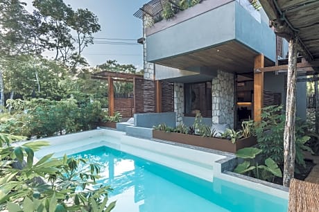 JUNGLE PRIVATE POOL
