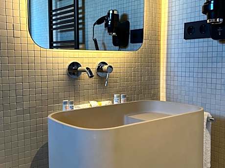 Deluxe Double or Twin Room with Mountain View