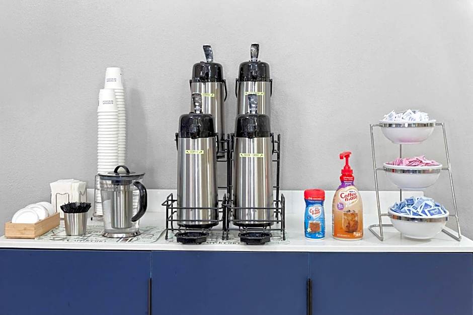 AmericInn by Wyndham Reedsburg