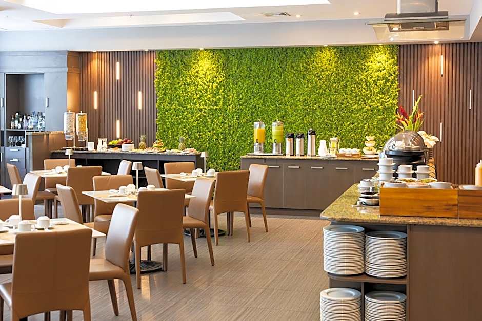 Victoria Hotel and Suites Panama