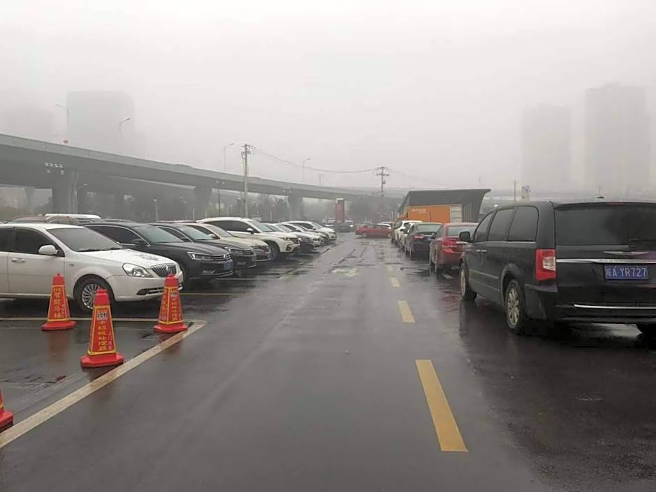 Hanting Hotel Wuhan Wangjiawan Sixin Avenue Metro Station