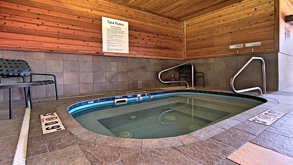 Holiday Inn Express Hotel & Suites Defiance By IHG