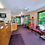 Candlewick Inn and Suites