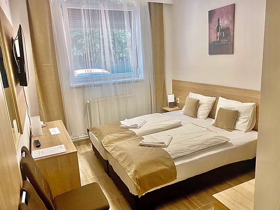 Öreg-tó Hotel és Rendezvénytér