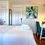 Lee's Ocean Peek B & B