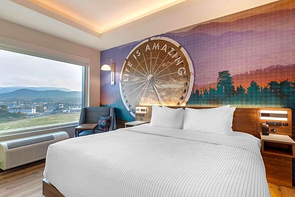 Cambria Hotel Pigeon Forge