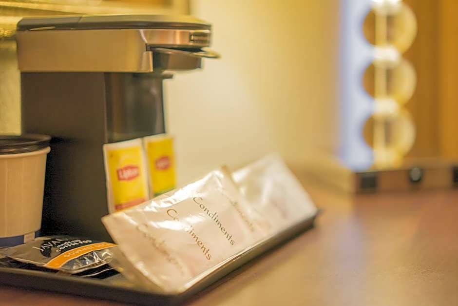 Oakland Airport Executive Hotel