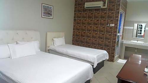 Shafura Hotel 1
