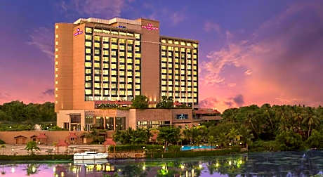 Crowne Plaza Kochi By IHG