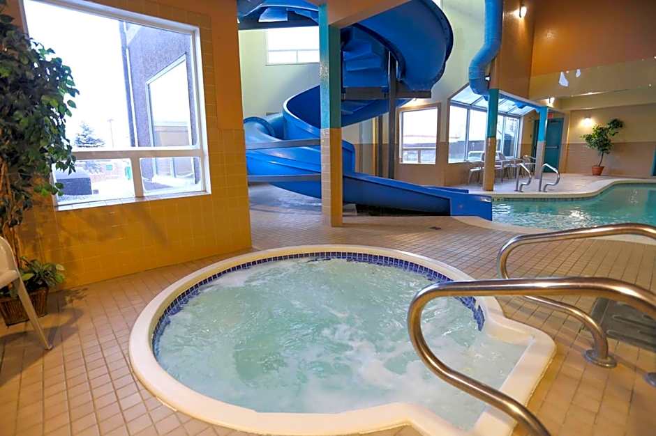 Prairie Crest Calgary Airport by IHG