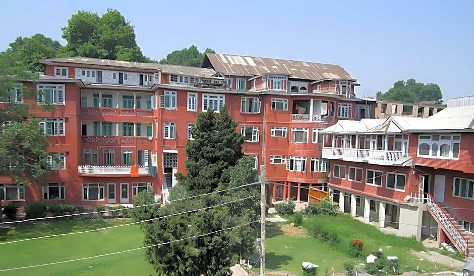Hotel the Embassy – Srinagar, PA