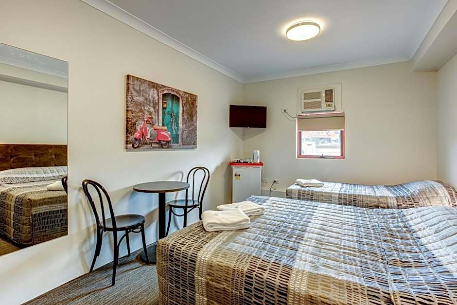 Arena Hotel (formerly Sleep Express Motel)