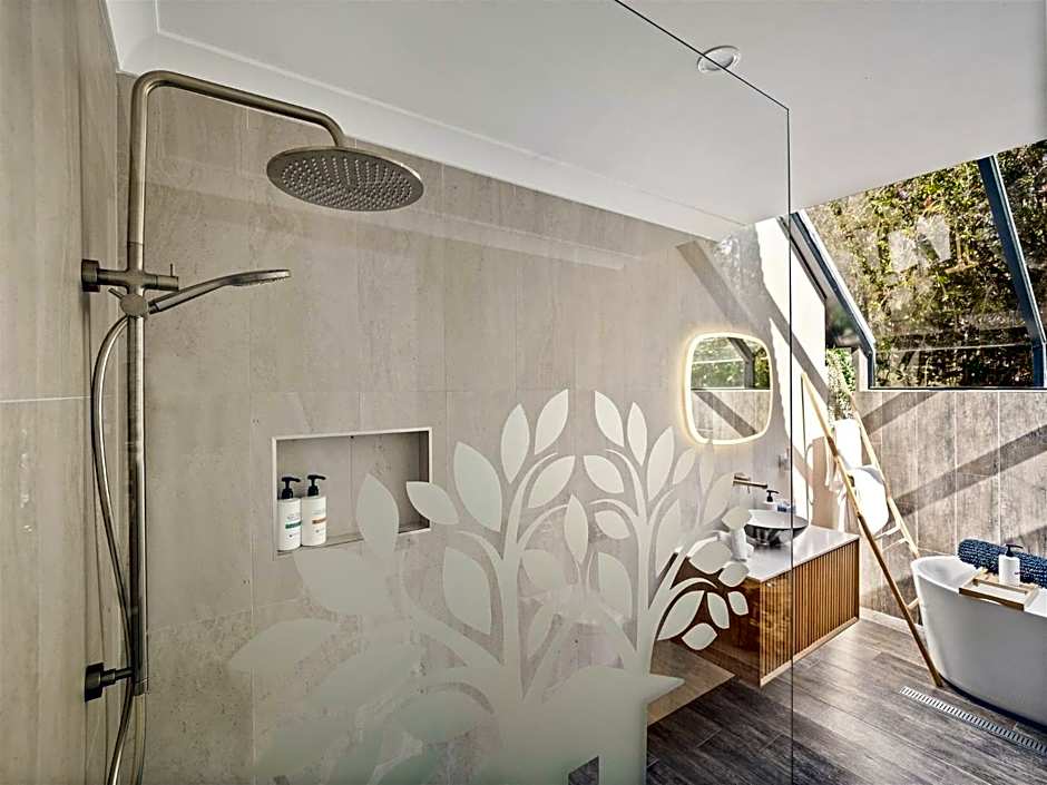 Forest Rise Chalets and Lodge