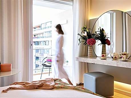 Deluxe Twin Room with Balcony