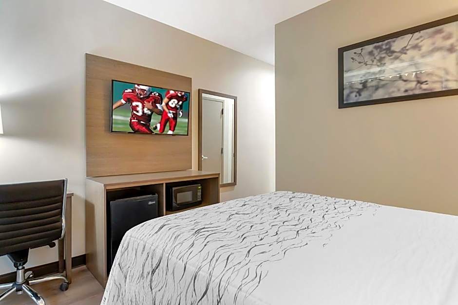 Red Roof PLUS+ Jamaica, NY - JFK Airport 