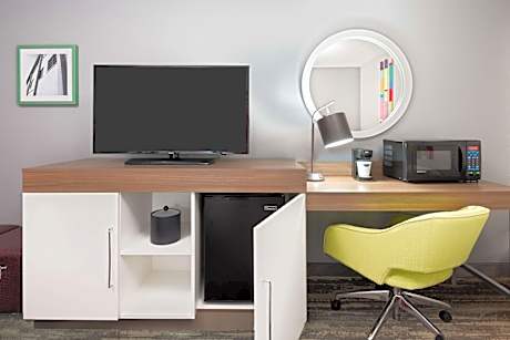 Queen Room with Two Queen Beds - Mobility Access/Non-Smoking