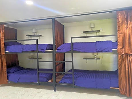 Bed in 4-Bed Mixed Dormitory Room
