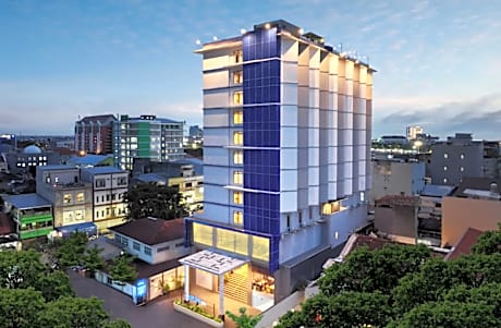 Aston Inn Pantai Losari Makassar