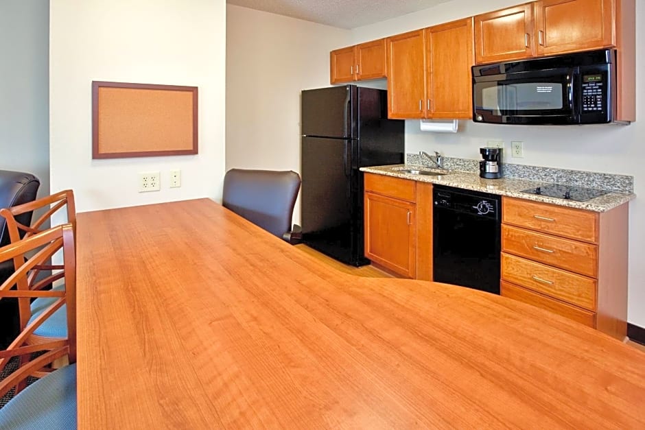 Candlewood Suites Colonial Heights - Fort Lee, an IHG Hotel