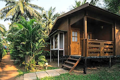 Morjim Hermitage Resort