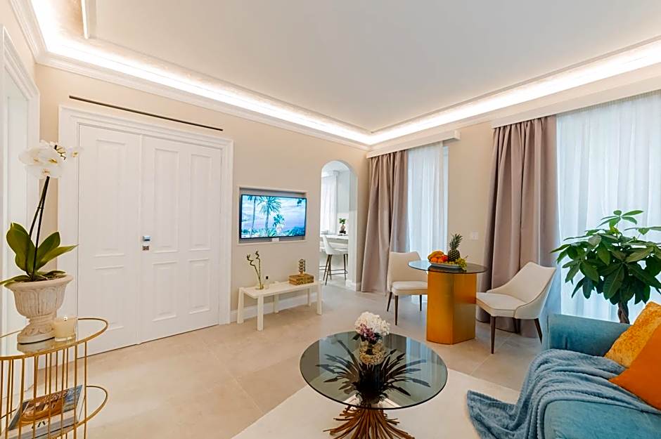 Naxi Suites