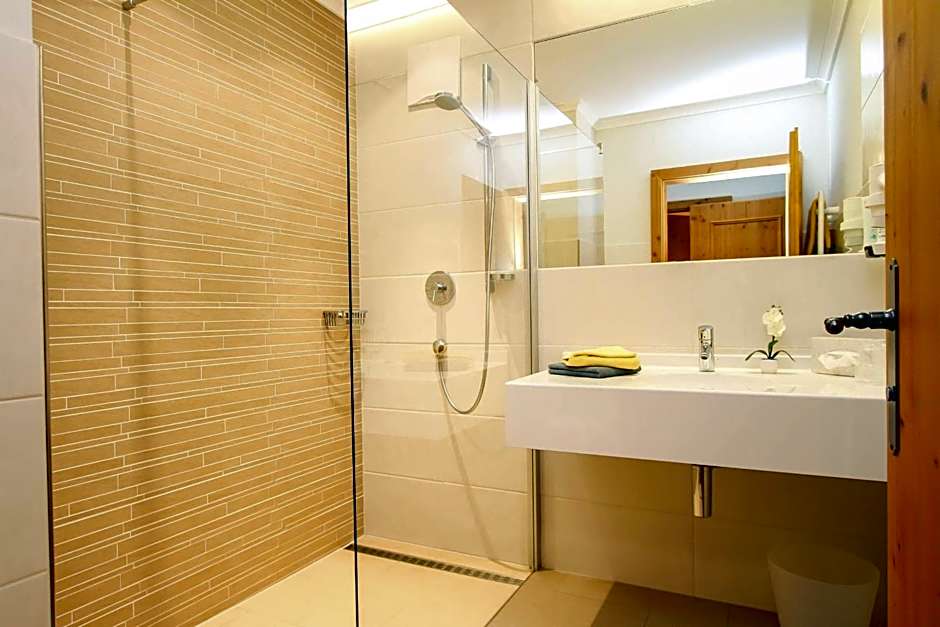 ARBOR Hotel & Apartments