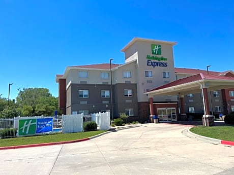 Holiday Inn Express - Wichita North - Park City By IHG