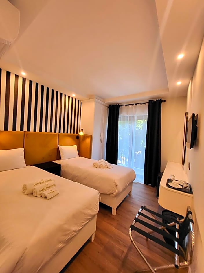 Carlton Hotel
