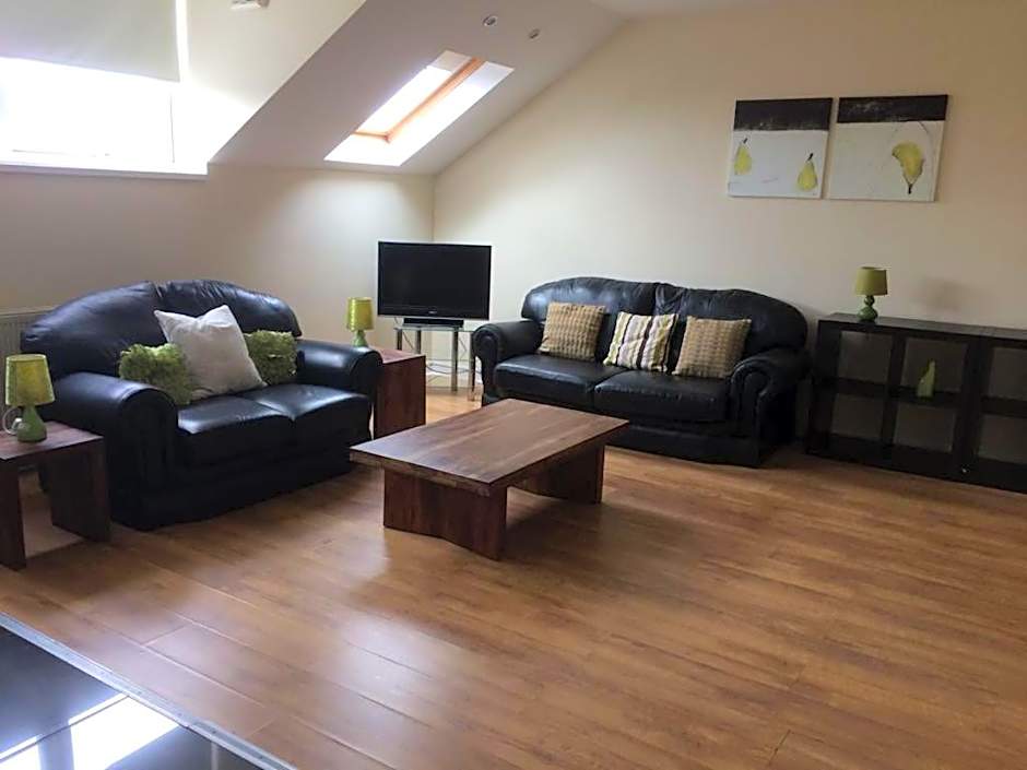 MARLEY MANSIONs APARTMENTS - KING ST REF : 10/3