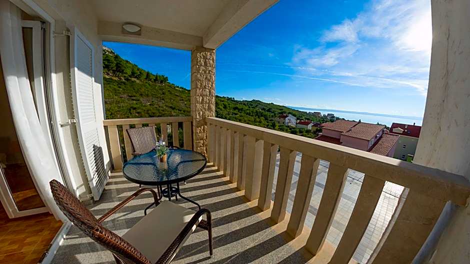 White Stone Villa 43