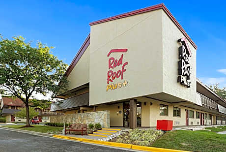 Red Roof Plus+ Baltimore-Washington DC/BWI South