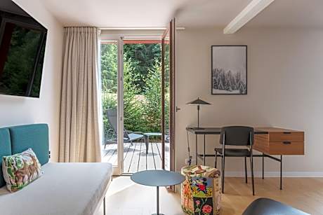 Junior Suite with Garden View