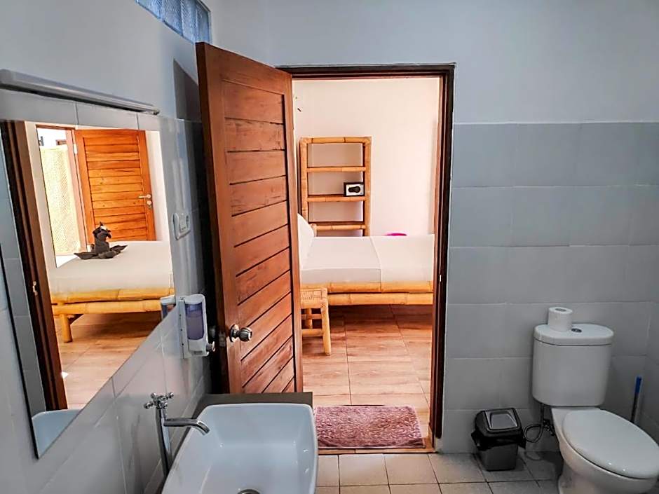 Gili Pirates Dive & BnB