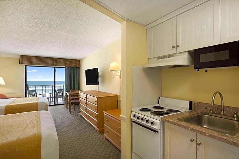 Days Inn by Wyndham Daytona Oceanfront