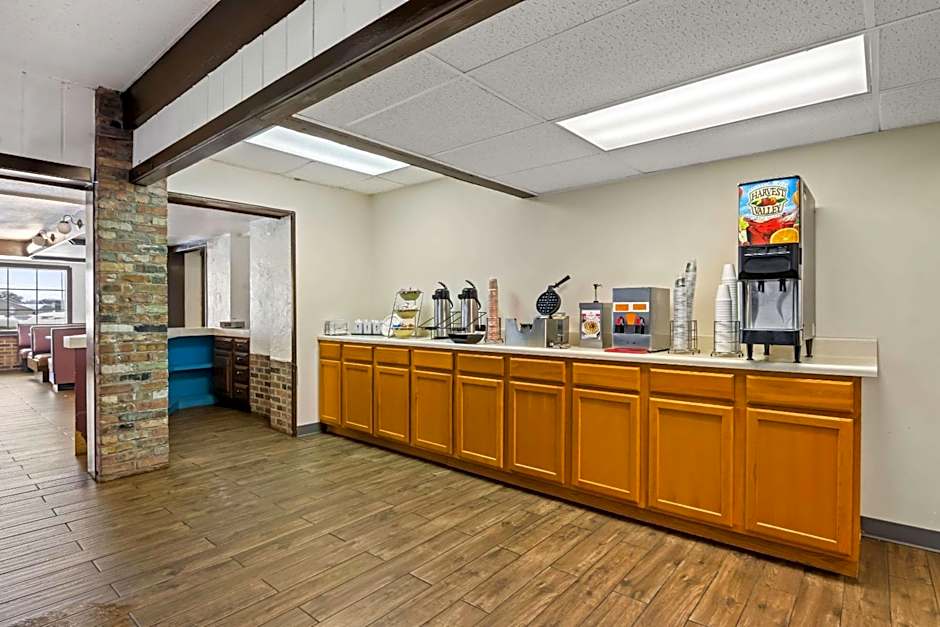 Econo Lodge Manistee