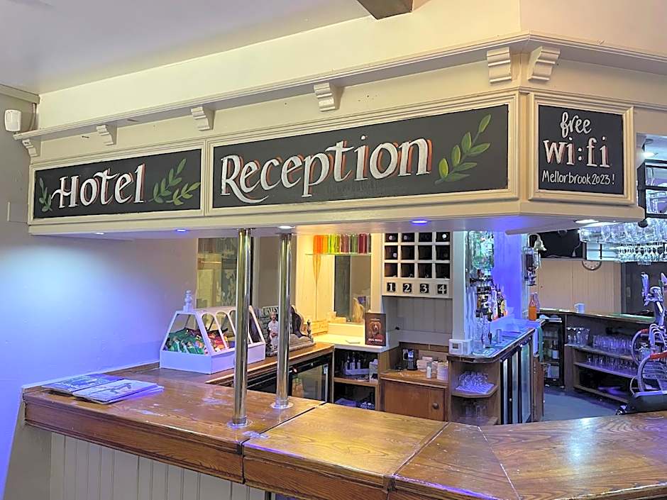 Feildens Arms & Hotel