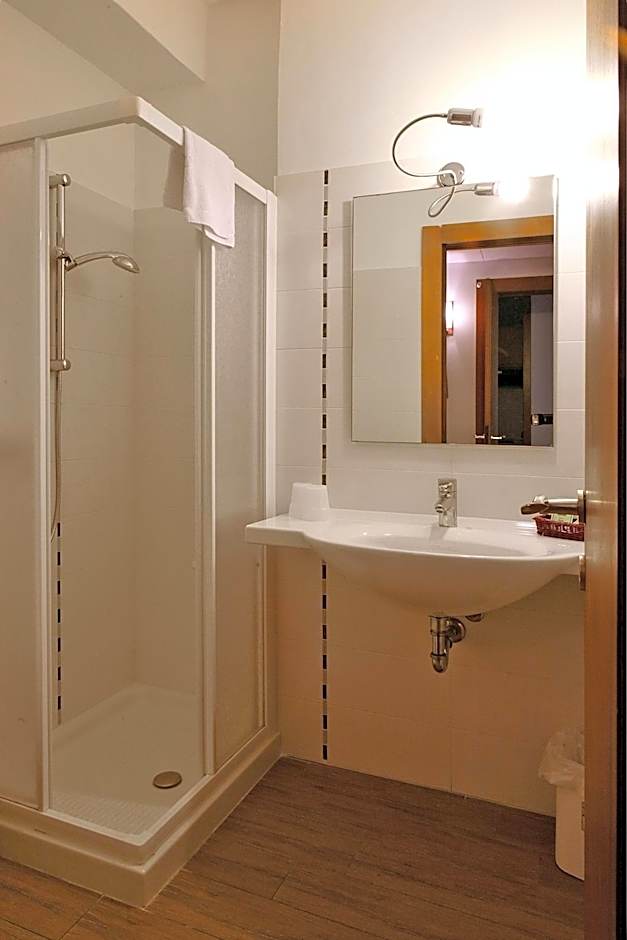 Front Lake Apartment Bardolino