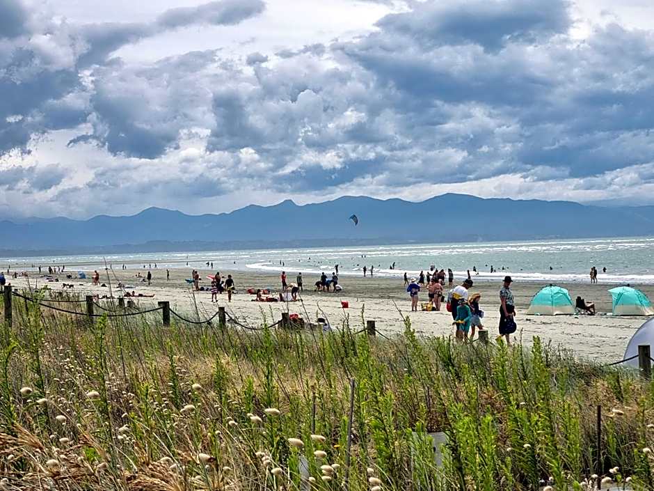 Tāhuna Beach Holiday Park