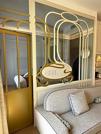 King Suite with Sea View - Non-Smoking